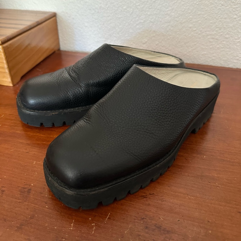 Intentionally Blank lug sole leather mules - 10